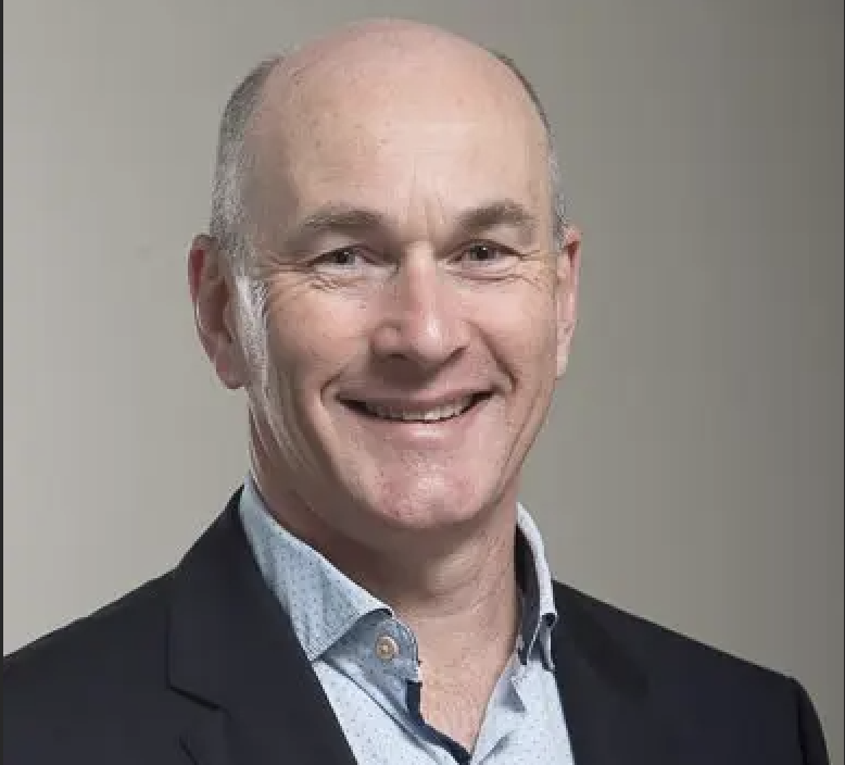 Dr Andrew Iggo